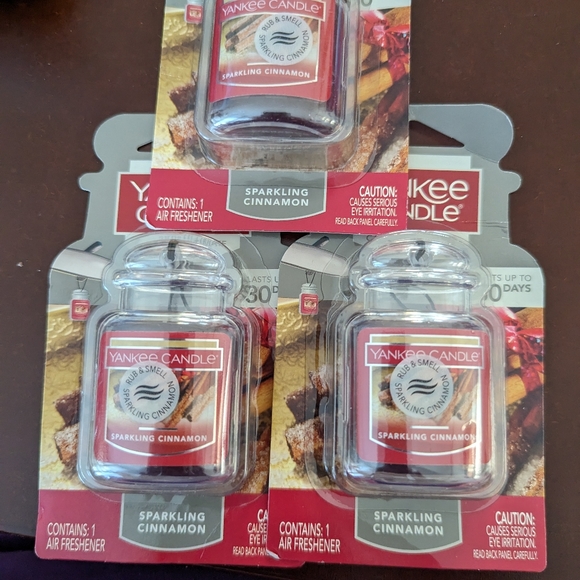 Yankee Candle Car Refresher - Picture 2 of 2